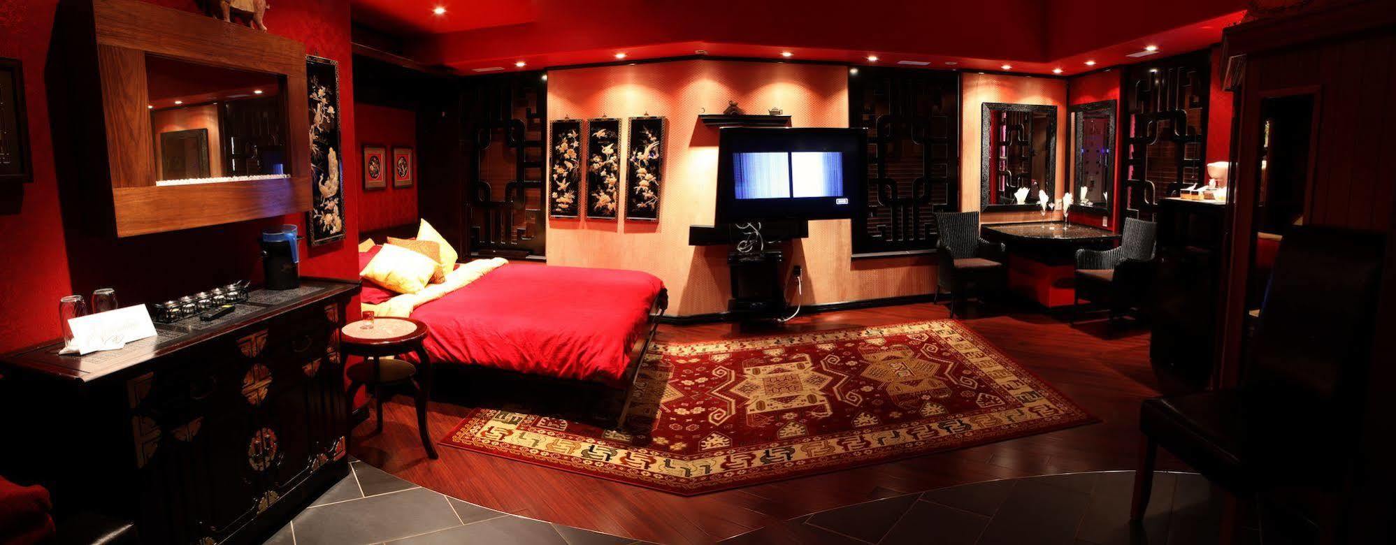 Mariaggi'S Theme Suite Hotel & Spa Winnipeg Exterior foto