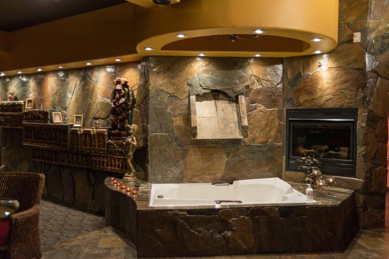 Mariaggi'S Theme Suite Hotel & Spa Winnipeg Exterior foto